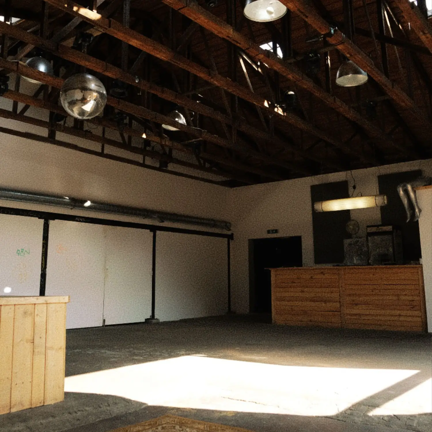 soderso-location-mieten-dresden-Halle-Foto-Theke